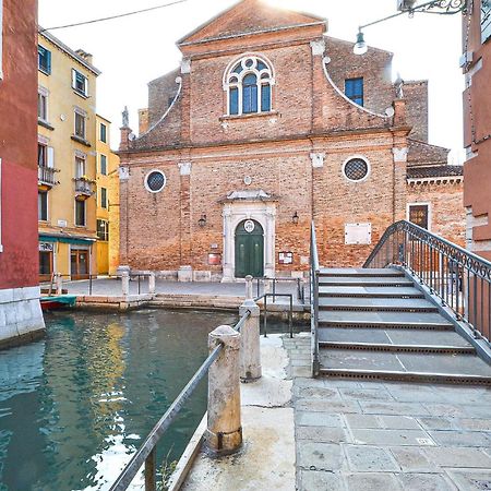 Stunning Apartment In Venezia With Kitchenette Exteriör bild