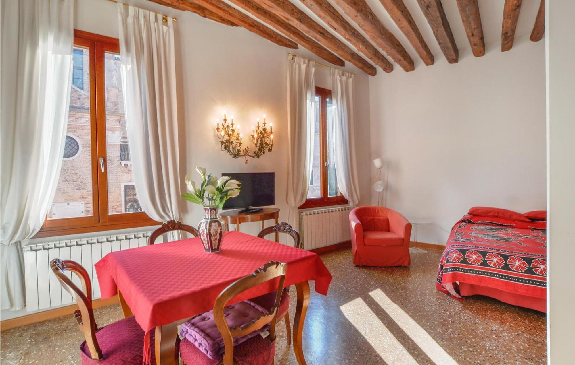 Stunning Apartment In Venezia With Kitchenette Exteriör bild