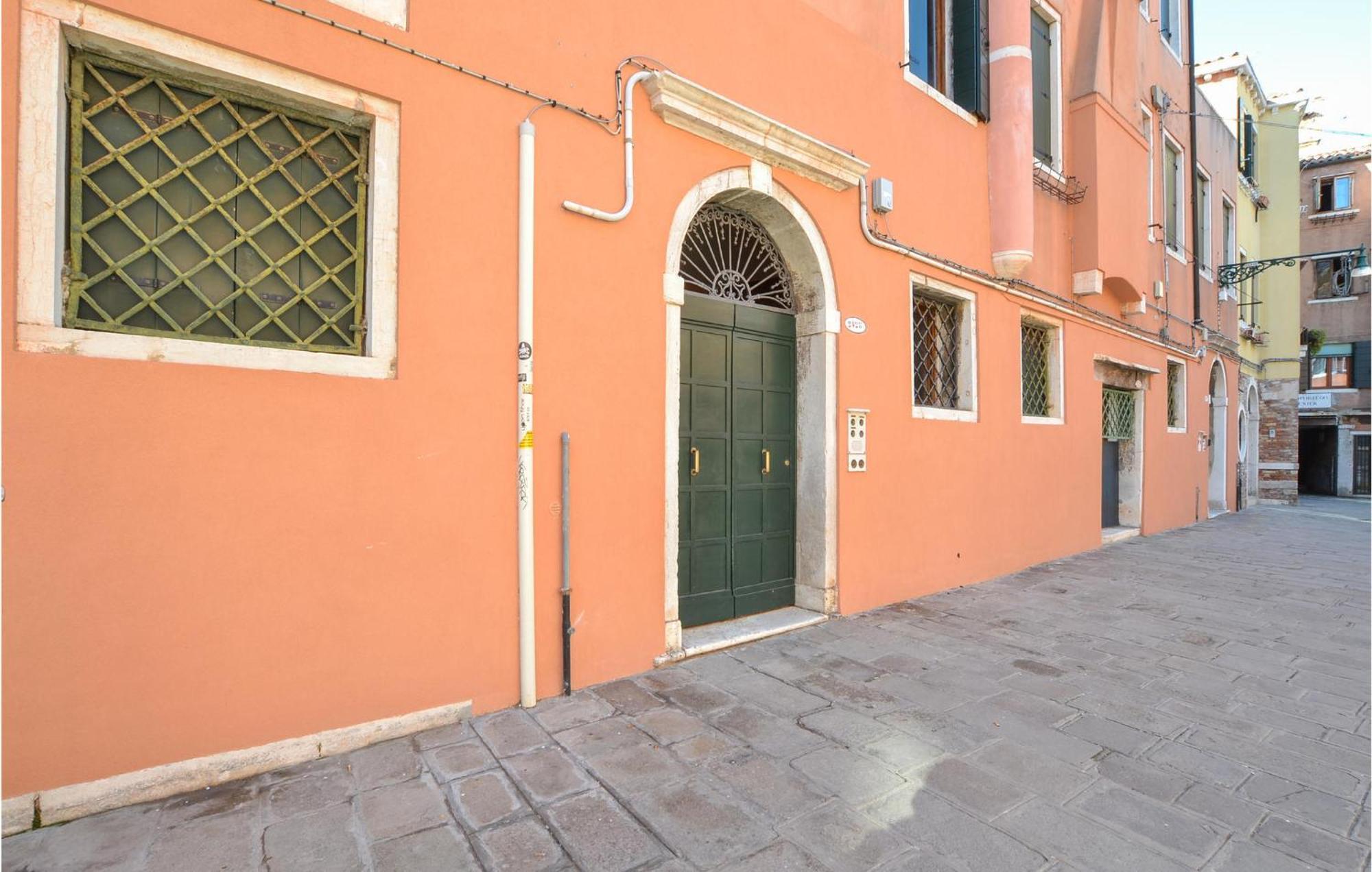 Stunning Apartment In Venezia With Kitchenette Exteriör bild